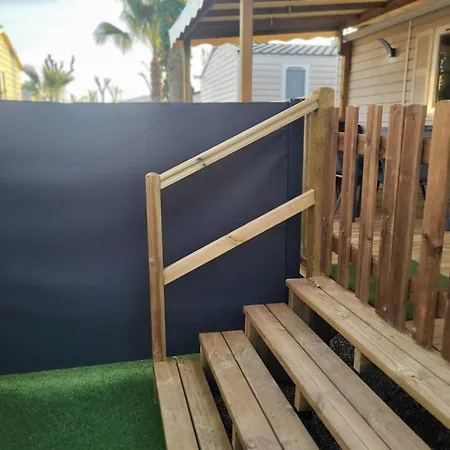 Mobil-home Chez Mg مكان تخييم Sérignan